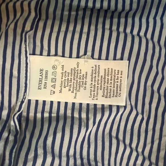 Everlane 100% silk button down shirt - Picture 4 of 4